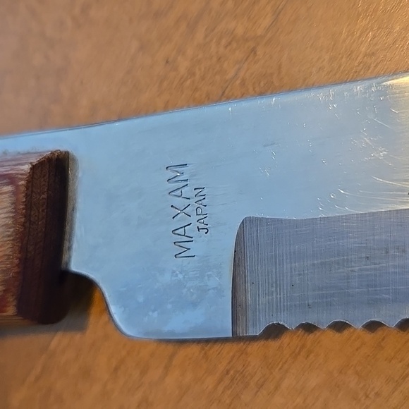 MAXAM SERRATED CARVING KNIFE - Picture 3 of 5